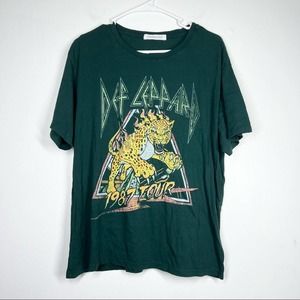 DAYDREAMER NWOT Def Leppard 1987 Tour Band Tee Leopard Flames Medium Green